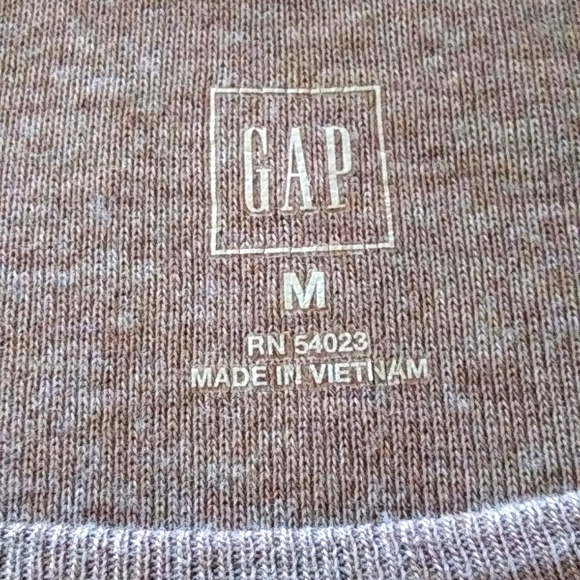 GAP WOMEN'S LONG SLEEVE CREWNECK TEE SHIRT,FITTED/CLINGY, COLOR-TAUPE,S-MED - Picture 6 of 9